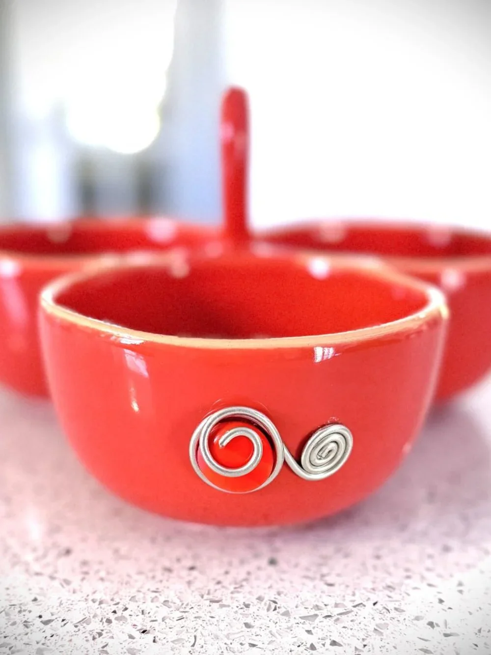 RARE Crate & Barrel Made in Portugal Ceramic 3-Part Appetizer Condiment Server